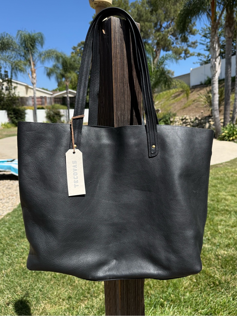 LAST CHANCE! I’m moving! Tecovas Black Leather Tote Bag w/ Gold/Brass Hardware - Picture 3 of 4